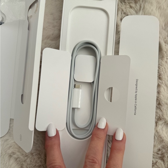 Apple IWatch series 7 - Picture 3 of 7